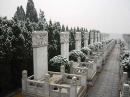 太子峪陵园墓区